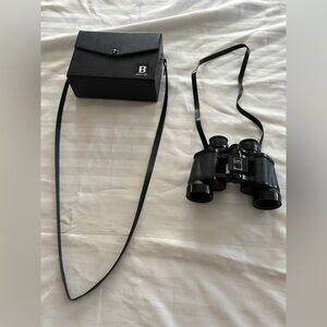 Bushnell Insta Focus Black Binoculars and Case (Good Condition)